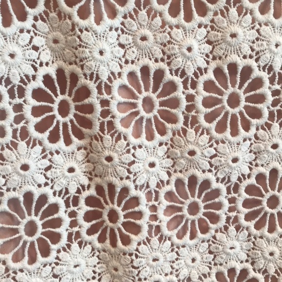 LOFT brand size L pullover lined sleeveless top. - Picture 3 of 5